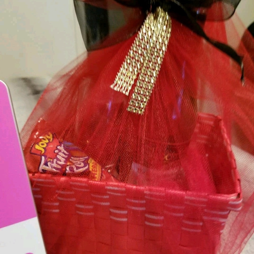 Meet your Posher, Leshannon